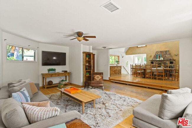 Photo - 2026 Topanga Skyline Dr