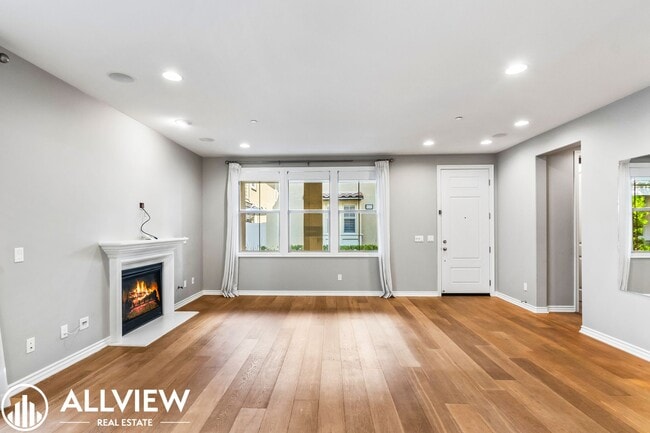 Photo - Highly Upgraded 4 Bed, 4.5 Bath Condo Available in Pacific Shores!