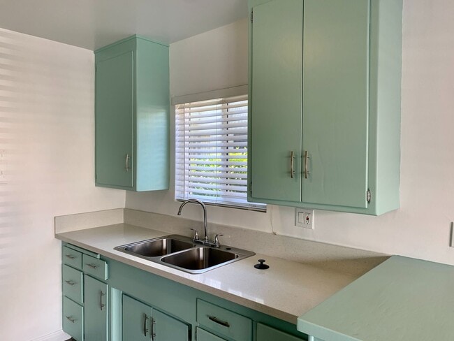 Photo - Completely Updated Front Unit Unit 13514 Rye St  01 ACTIVE