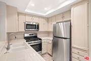 Photo - 839 S Holt Ave Townhome