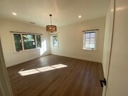 Photo - 1077 E Howard St