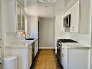 Photo - Gorgeous Venice Townhouse w/Upgrades Galore close to Beach+Canals w/Laundry+Garage+Pool