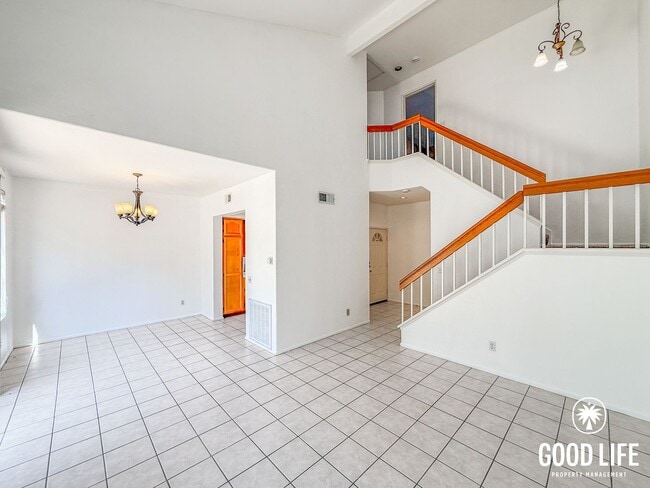 Photo - SD: Spacious 2BD/2.5BA Townhome in Sabre Springs with Private Backyard, 2-Car Garage & In-Unit La...