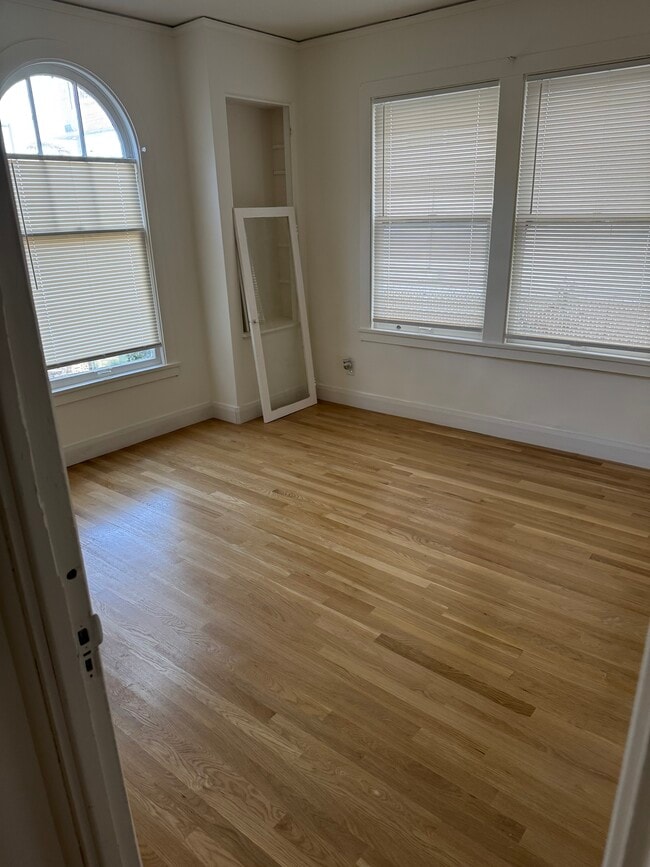 Photo - 1870 Fourth Ave