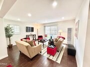 Photo - 113 Los Robles St