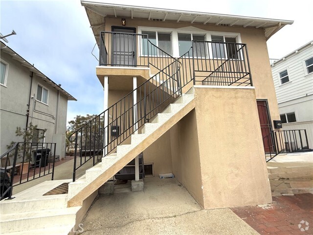 Building Photo - 714 Loma Dr Rental