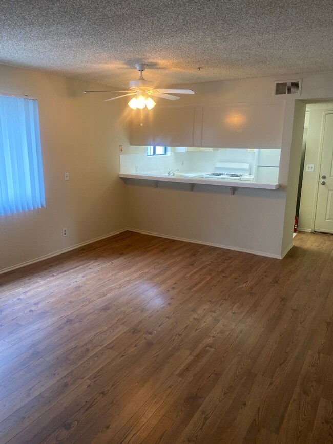 Photo - 2400 Seneca St Unit 102