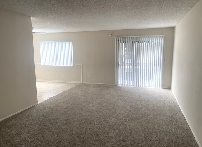Photo - 220 E Live Oak St Unit 2