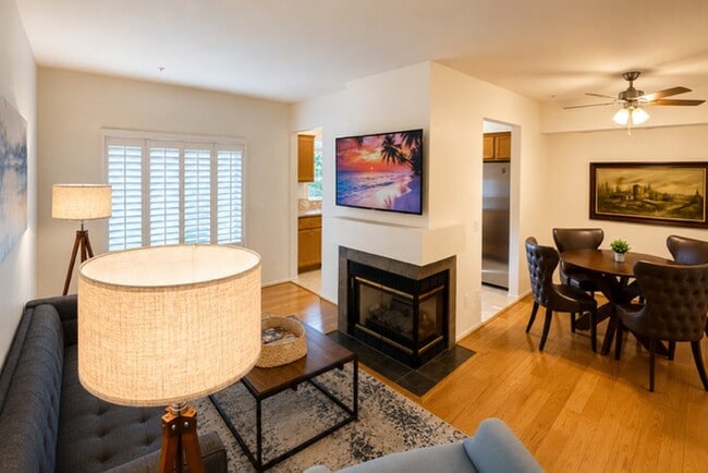 Photo - 20171 Sealpoint Ln Unit 106