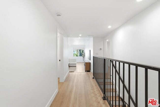 Photo - 324 S Elm Dr Unit 101