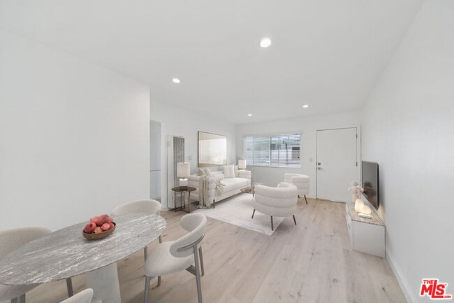 Photo - 252 S New Hampshire Ave Unit 11