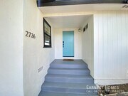 Photo - 2736 Hollyridge Dr House