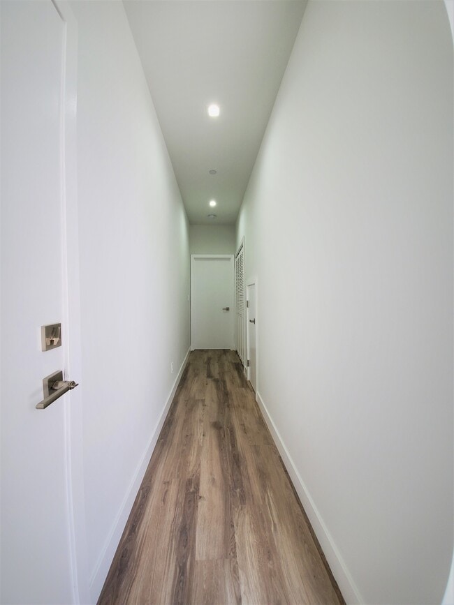 Photo - 2337 S Crenshaw Blvd Unit 2337