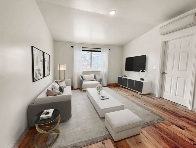 Building Photo - New & Modern 1 Bed / 1 Bath on Fire Mountain! 2 Miles to the Beach Unit 3