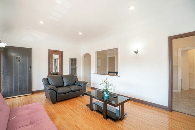 Photo - 358 Orange Ave