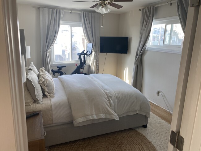 Bedroom - 212 5th St Unit 212 Upper