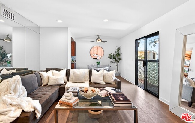 Photo - 848 Lincoln Blvd Unit N