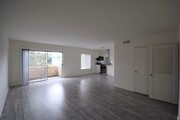 Photo - 14120 Hamlin St Apartment Unit 15