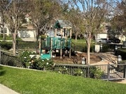 Photo - 4868 Petersen St