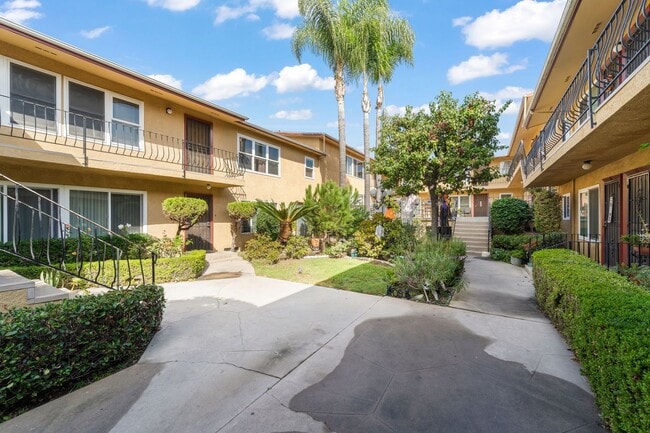 Photo - 2 Bed 1 Bath Updated Gated Condo Near Beac...