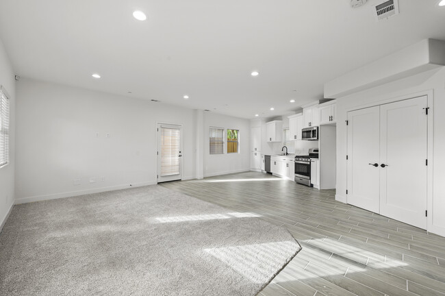 Photo - 915 E Central Ave