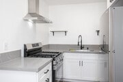 1BR, 1BA - 637SF - Kitchen - 1623-1629 S Walnut St Apartments