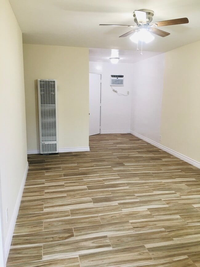 Building Photo - 224 W Verdugo Ave Unit C