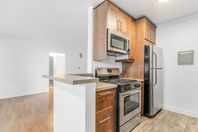 Photo - 1812 Westholme Avenue