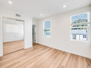 Photo - 1345 Seward St Townhome