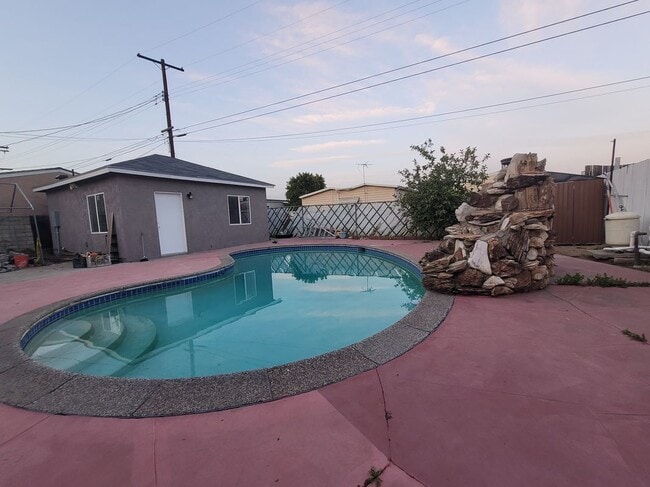 Photo - 10854 Marklein Ave