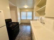 Photo - 652 Veteran Ave