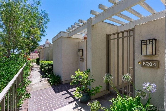 Building Photo - 6204 Caminito Carrena