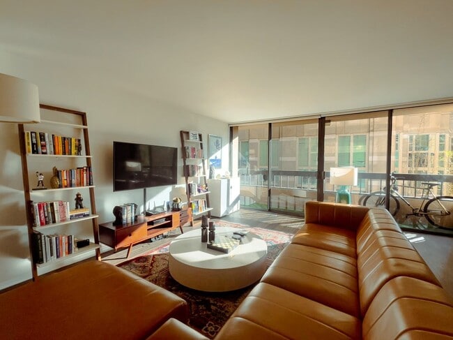 Photo - 10590 Wilshire Blvd Unit 302