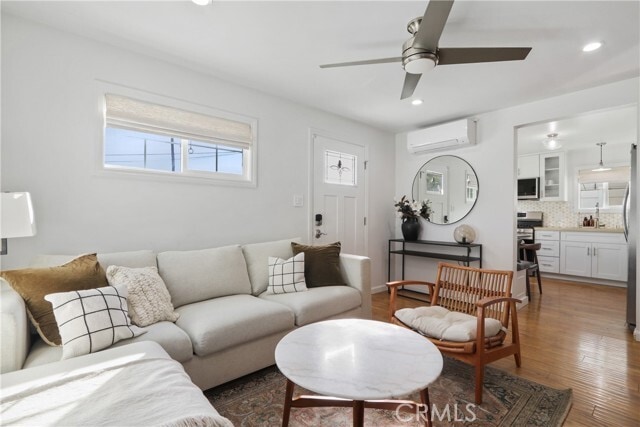 Photo - 725 N Bandini St