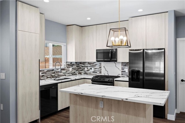 Photo - 6508 Oakdale Ave