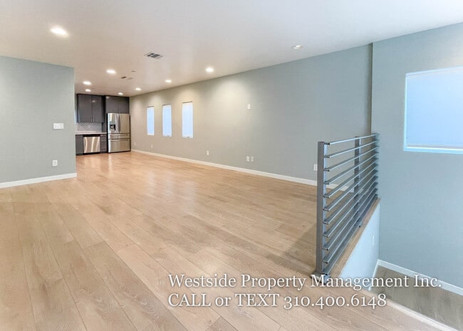 Photo - 6546 La Mirada Ave