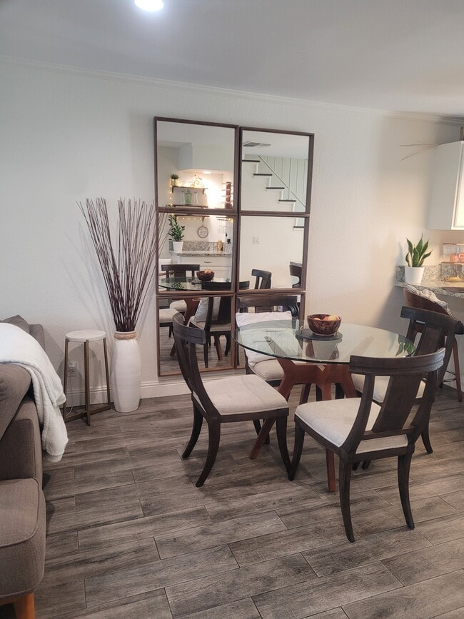 Photo - 542 N Shelton St