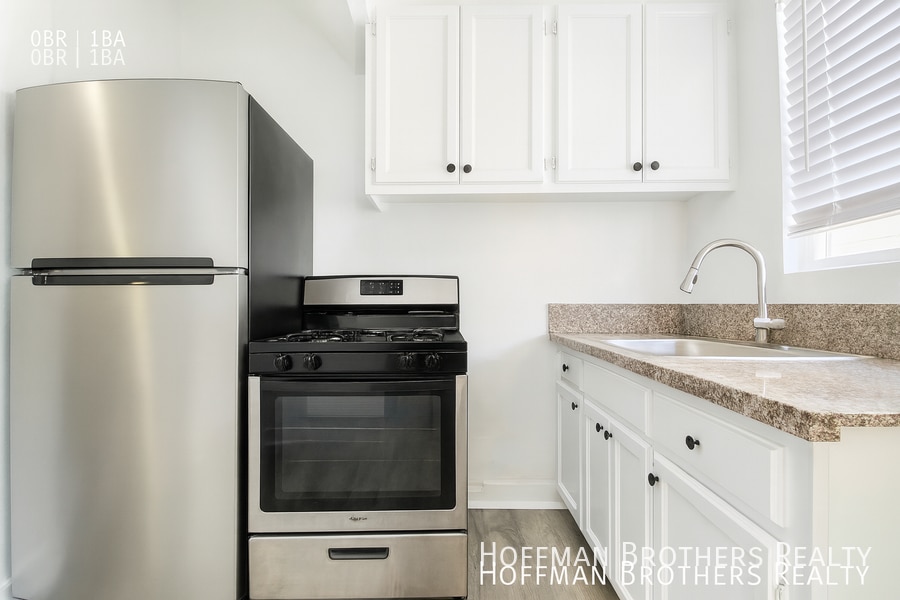 Photo - 983 S Oxford Ave Unit 105