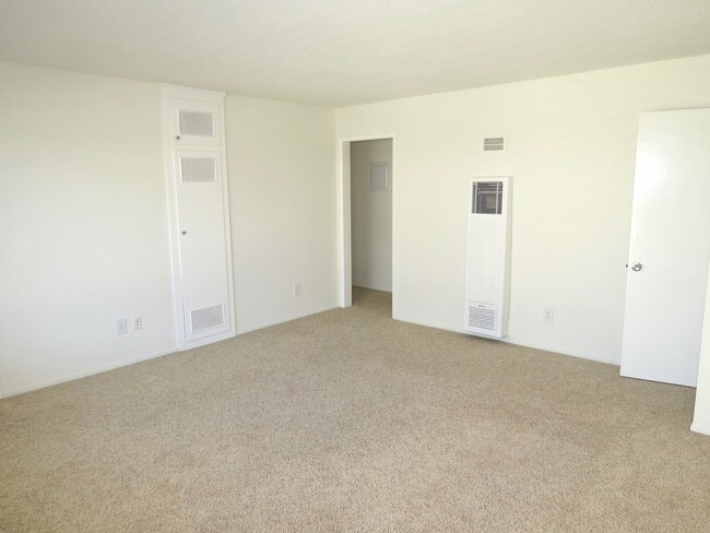 Photo - 1219 Barry Ave