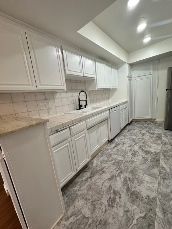 Photo - 121 S Swall Dr Unit 307