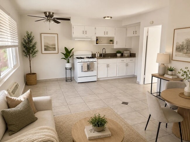 Building Photo - 9204 Sepulveda Blvd Unit 9