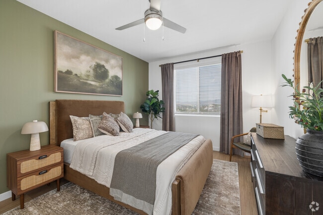 2BR, 2BA - 975SF - Primary Bedroom - Vintage Farms
