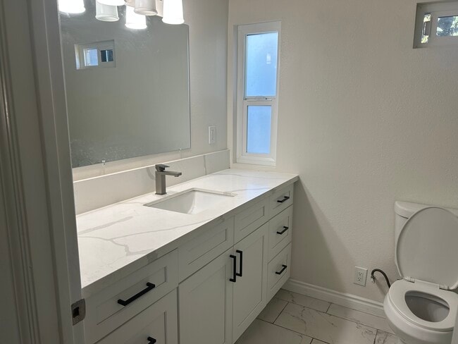 Photo - 5932 Bartlett Ave