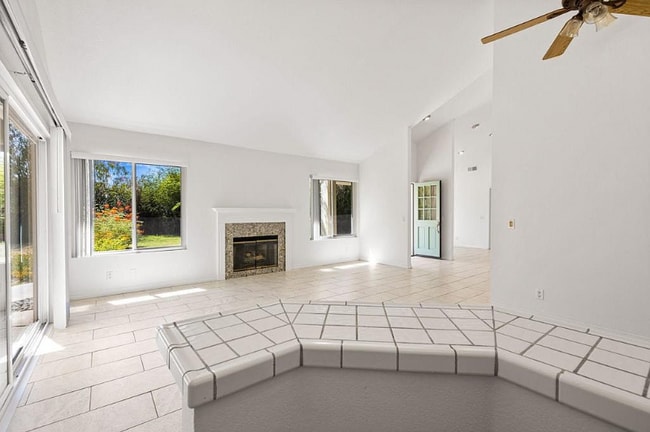 Photo - 43250 Via Magellan Dr