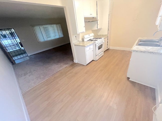 Photo - 630 Silverwood Ave Unit 5