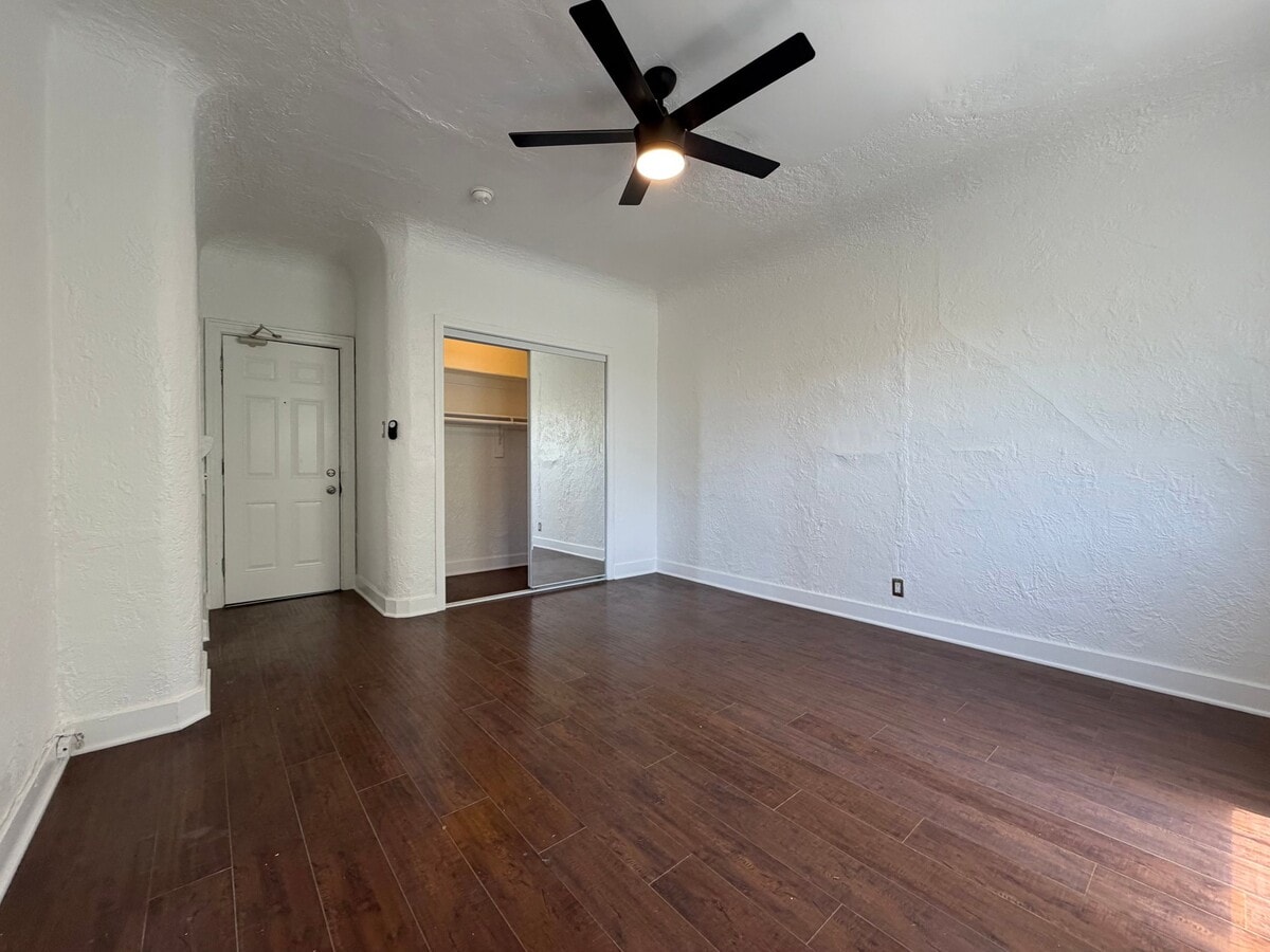 Photo - 206 S Coronado St Unit 206