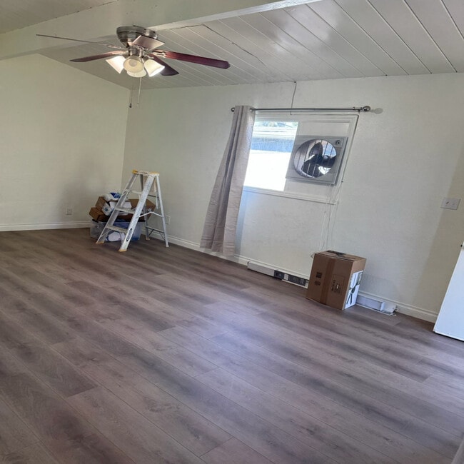 Photo - 590 Durham St