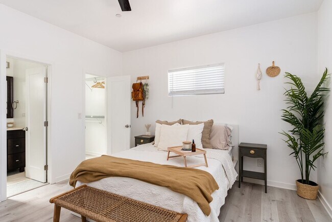 Photo - Pristine 1 Bedroom in San Diego!