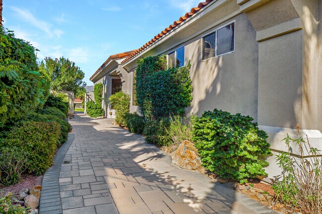 Photo - 496 Desert Holly Dr