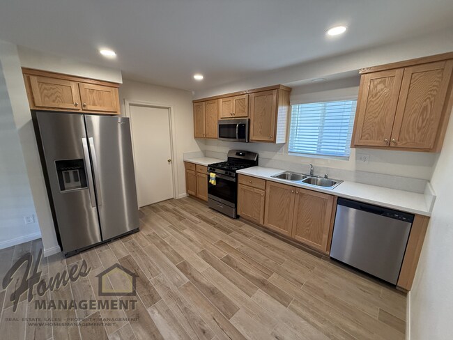 Photo - 787-789 N Alda Dr